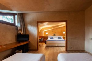 Penthouse-double-chambre-familiale-Hotel-Xalet-del-golf-cerdagne